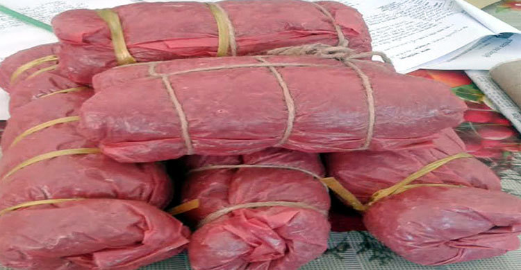 ৬ কেজি গাঁজা হয়ে গেল ৪শ’ গ্রাম