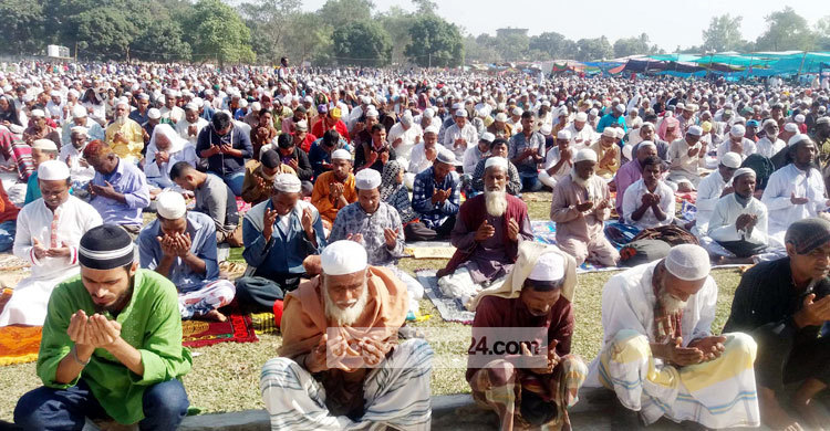আখেরি মোনাজাতে শেষ হলো দিনাজপুরের ইজতেমা