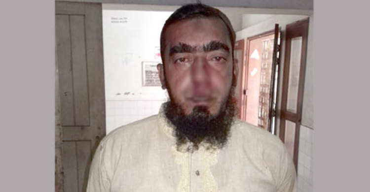 ইবি কর্মচারীর নাক ফাটালো আনসার