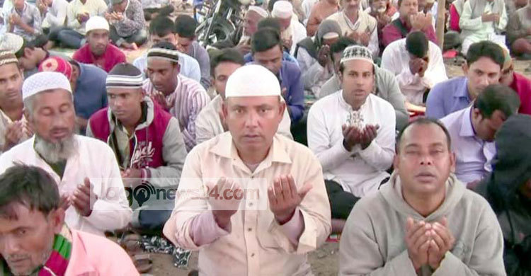 আখেরি মোনাজাত দিয়ে শেষ হলো জয়পুরহাটের ইজতেমা