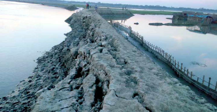 মেরামত হয়নি ভাঙা বাঁধ, নতুন এলাকা প্লাবিত
