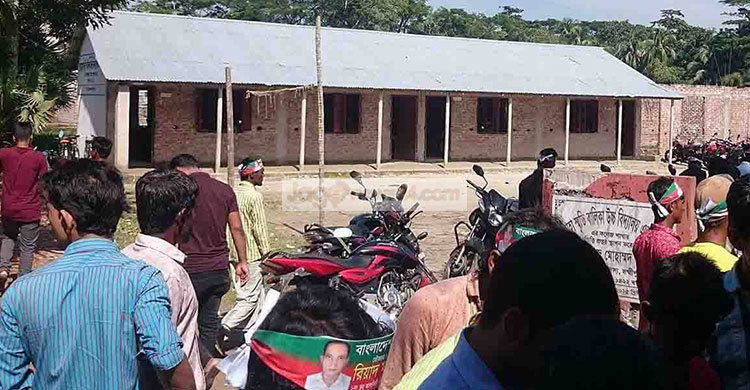 ১৪৪ ধারা ভঙ্গ করে লক্ষ্মীপুরে যুবলীগের মিছিল