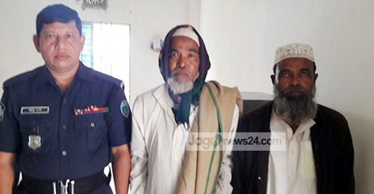 শিশুকে গাছে বেঁধে নির্যাতন, গ্রেফতার ২