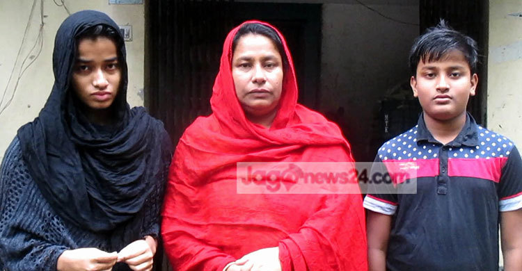 বাবা ফিরবেন অপেক্ষায় সন্তানরা, ৪ বছর ধরে কাঁদছেন স্ত্রী