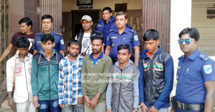 ট্র্যাক কার্ডের সহযোগিতায় ধরা পড়ল ৬ ছিনতাইকারী