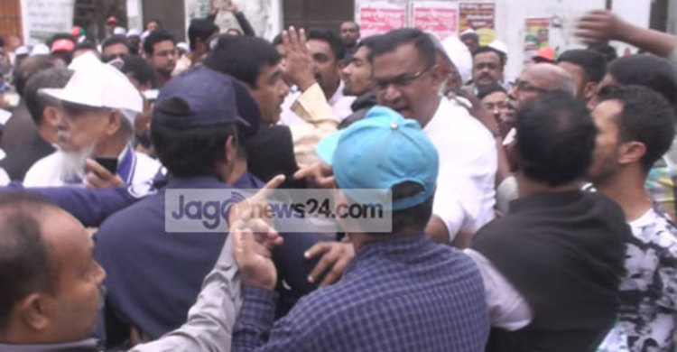 মুক্ত দিবসের বিজয় র‌্যালিতে হট্টগোল