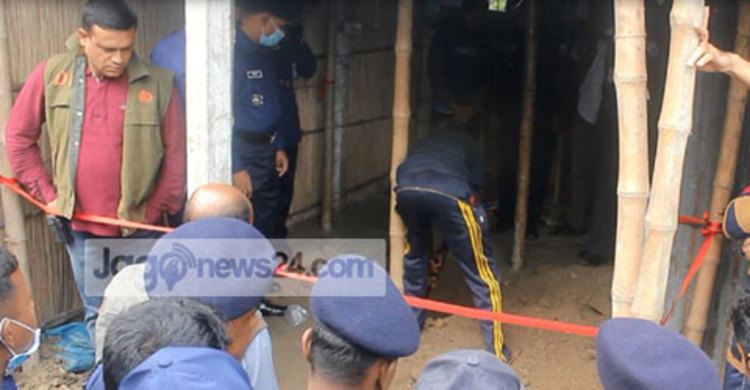 নিজের ঘরের মাটির নিচ থেকে কলেজছাত্রের লাশ উদ্ধার