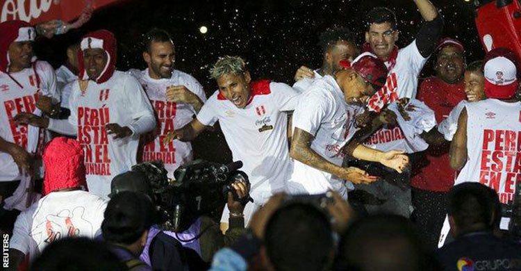 Peru beats New Zealand 2-0 to capture last World Cup berth