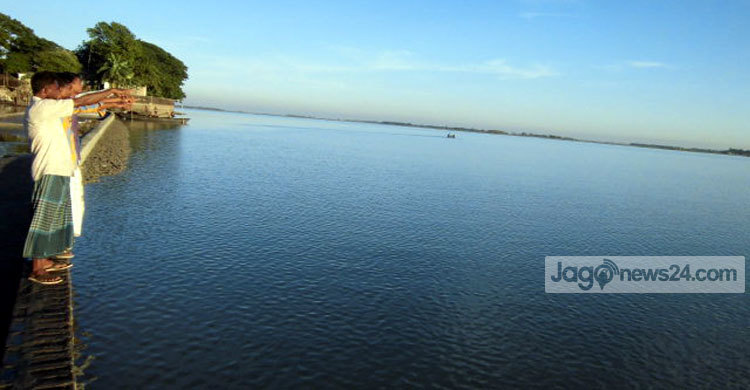 বীজতলায় পানি : বোরো চাষাবাদ নিয়ে শঙ্কিত চাষিরা