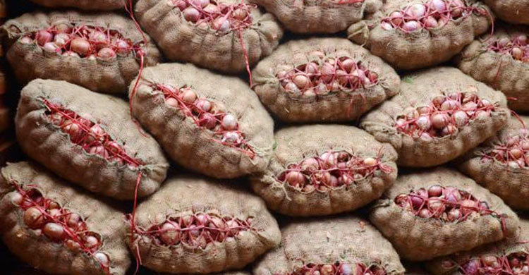 ভোমরা বন্দরে আমদানি পেঁয়াজের দাম দ্বিগুণ