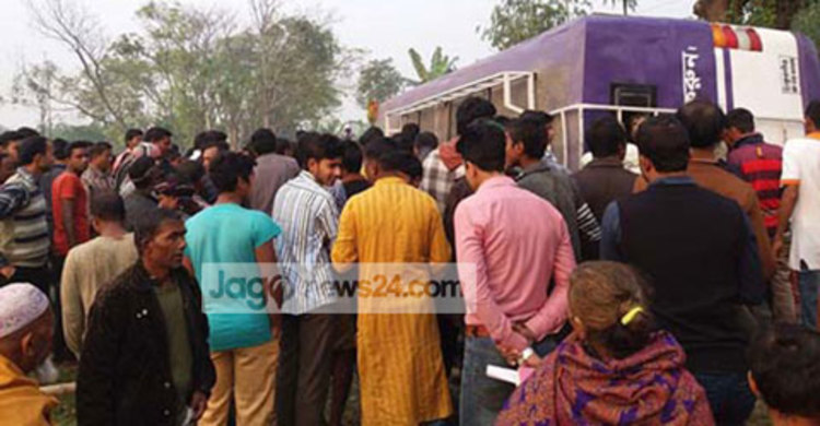 ঠাকুরগাঁওয়ে বাস নিয়ন্ত্রণ হারিয়ে ৩ জনের মৃত্যু