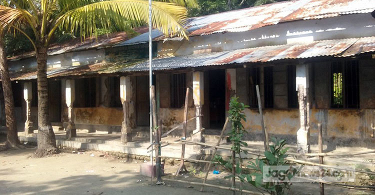 শরীয়তপুরে ঝুঁকিপূর্ণ প্রাথমিক বিদ্যালয় ১০২টি