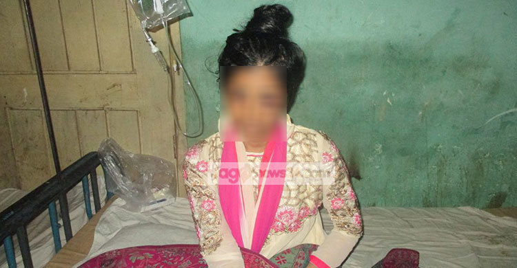 প্রেমের অপবাদ, তরুণীর গোপনাঙ্গে রড দিয়ে আঘাত