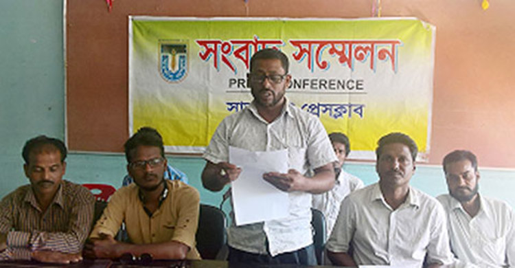 দেবহাটার একটি ইউপি চালাচ্ছেন ভারতীয় নাগরিক