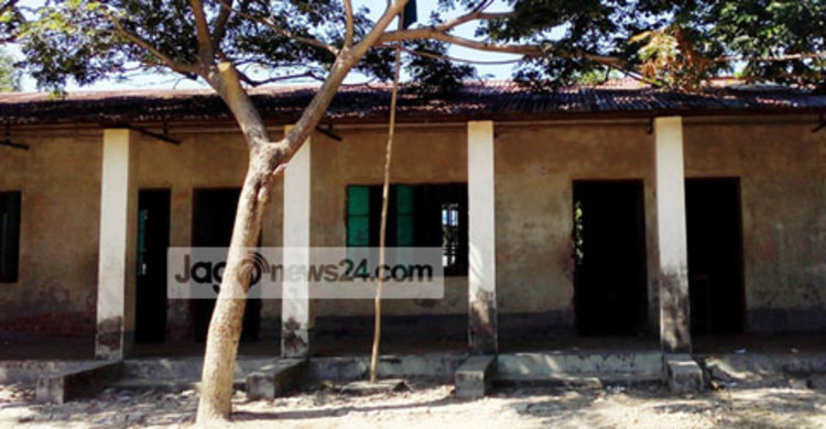 আজও জাতীয়করণ হলো না স্কুলটি