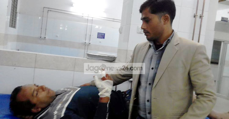 সিরাজগঞ্জে ট্রাকচাপায় নিহত ১, সাংবাদিকসহ আহত ২