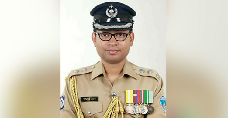 দেশ সেরা কুমিল্লার এসপি