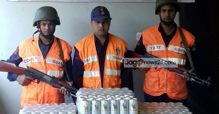 টেকনাফে ২৫২ ক্যান বিদেশি বিয়ার জব্দ