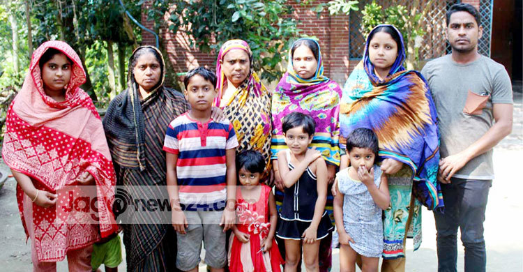 ‘একঘরে’ থেকে মুক্তি পেল সেই দুই পরিবার