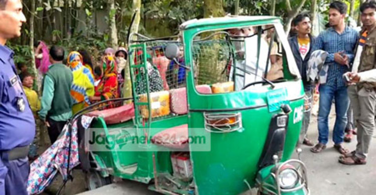 টাঙ্গাইলে বাস-অটোরিকশা সংঘর্ষে দুই নারী নিহত