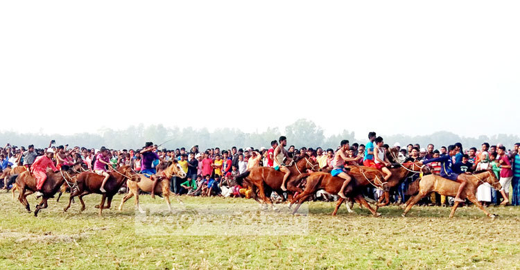 Tangail-Horse-Race