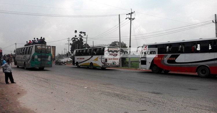 ২০ ঘণ্টা পর ঢাকা-টাঙ্গাইল মহাসড়কে যান চলাচল স্বাভাবিক