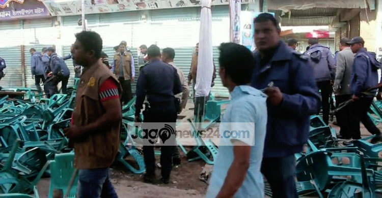 ঠাকুরগাঁওয়ে ছাত্রদলের প্রতিষ্ঠাবার্ষিকীতে পুলিশের লাঠিচার্জ