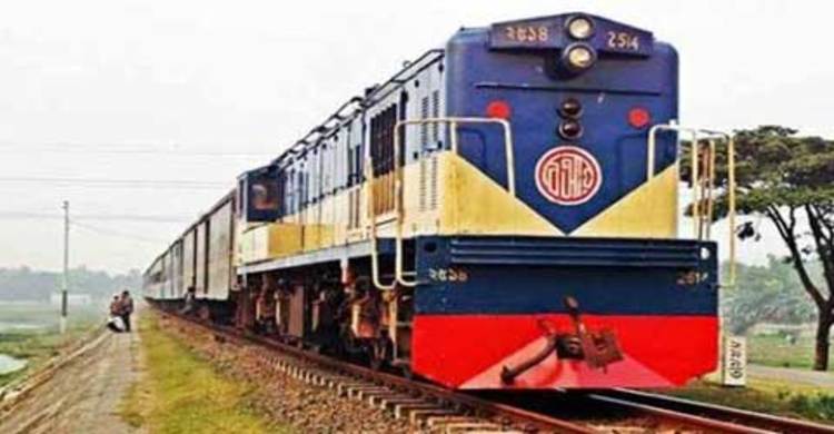 গাজীপুরে ট্রেনের ধাক্কায় নিহত ১