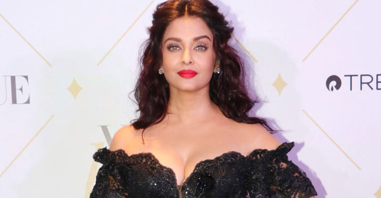 Aishwarya Rai Bachchan turns 44