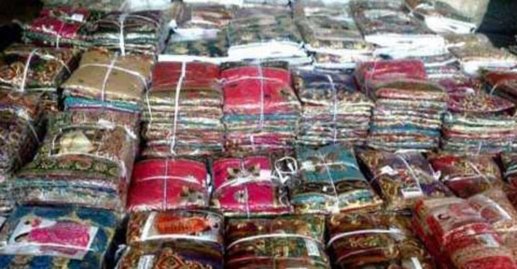 কোটি টাকার ভারতীয় কাপড়সহ আটক ২