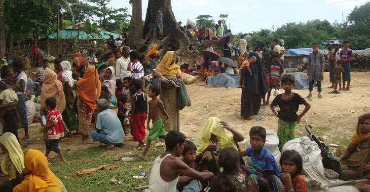 নাইক্ষ্যংছড়ির ৫০ রোহিঙ্গা পরিবারকে কুতুপালং ক্যাম্পে স্থানান্তর