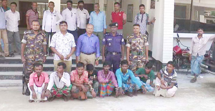 ভোলায় ইলিশ শিকারের দায়ে ১৭ জেলের সাজা