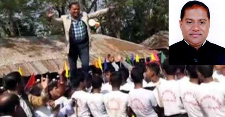 মানবসেতুতে হাঁটা সেই চেয়ারম্যানের বিরুদ্ধে গ্রেফতারি পরোয়ানা