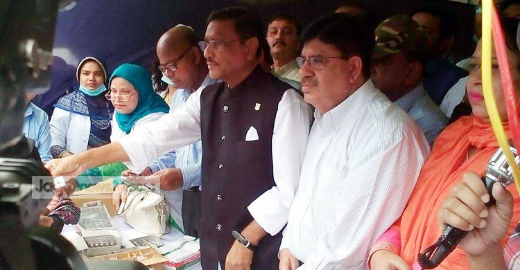রোহিঙ্গাদের জন্য বিএসএমএমইউ’র ফ্রি মেডিকেল ক্যাম্প শুরু