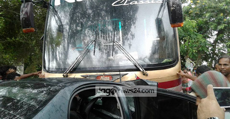 বাসের সঙ্গে সংঘর্ষে প্রাইভেটকারের তিনজন নিহত