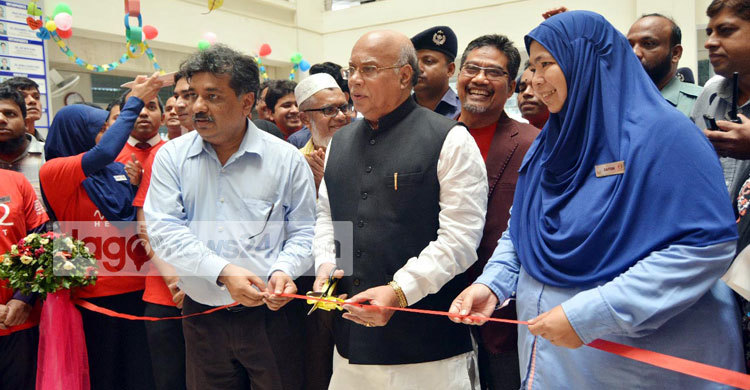 প্রধানমন্ত্রী স্বাস্থ্যসেবায় অনবদ্য অবদান রাখছেন : নাসিম