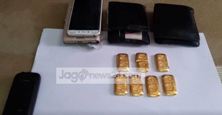 যাত্রীর জুতার ভেতর ৭ স্বর্ণের বার, আটক ২