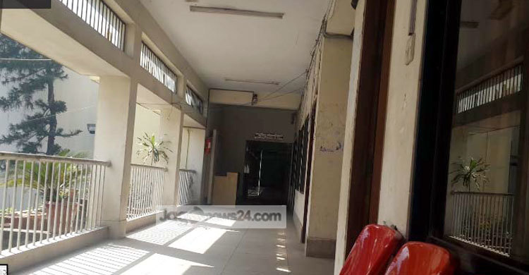 অপরাধী না হয়েও ‘স্বেচ্ছায় বন্দিত্ব’