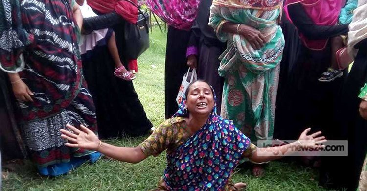 যৌতুকের আগুনে পুড়ল আরও এক প্রাণ