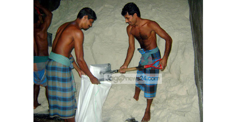 ঝালকাঠিতে বাড়ছে আয়োডিনবিহীন লবণের ব্যবহার