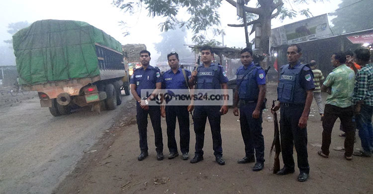 ঝিনাইদহে হরতাল ডেকে মাঠে নেই বিএনপি