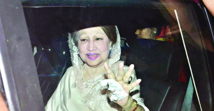 খালেদার সফরে কুমিল্লায় ব্যাপক আয়োজন, পাল্টা কর্মসূচি আ.লীগের