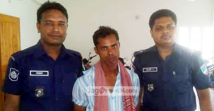 ছেলেকে পুলিশে দিলেন বাবা