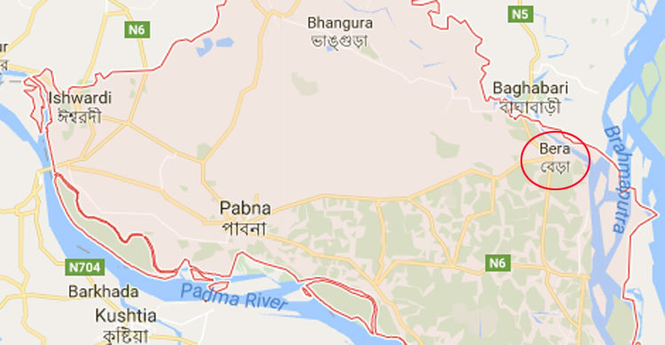 বাবাকে খুন করে মেয়েকে তুলে নিয়ে গেল যুবক