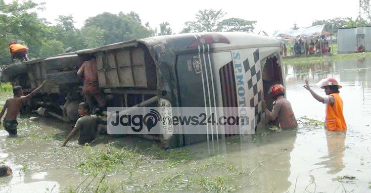 ইলিশ মাছ আনতে গিয়ে প্রাণ গেল মামা-ভাগ্নের