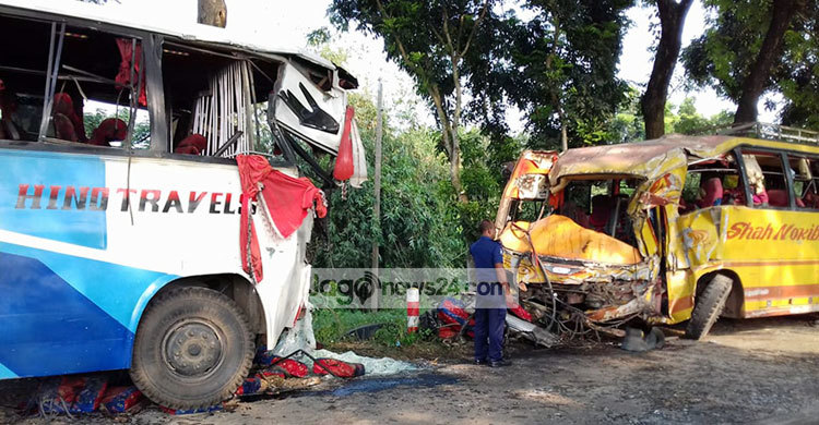 পাবনায় দুটি বাসের মুখোমুখি সংঘর্ষে ৭ যাত্রী নিহত