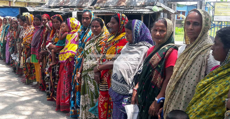 মদনে ৩ মাস ধরে ভিজিডির চাল পাচ্ছে না দুস্থরা