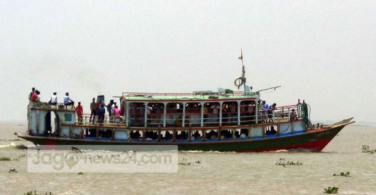 ৪২ ঘণ্টা পর দৌলতদিয়া-পাটুরিয়ায় লঞ্চ চলাচল শুরু