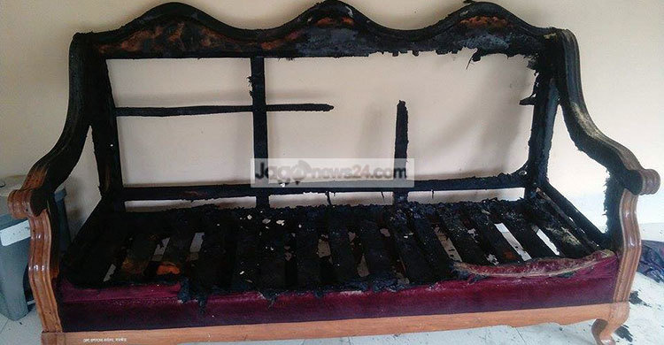 সাতক্ষীরা সার্কিট হাউজে আগুন