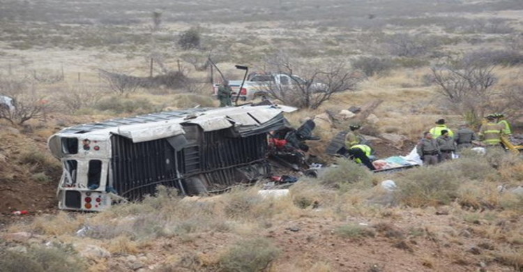 10 killed in bus-train collision in Texas